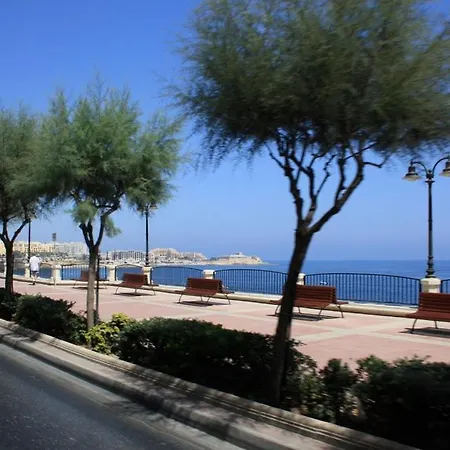 Superb Seafront Family * Sliema