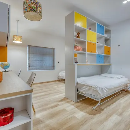 Apartment Superb Seafront Family *