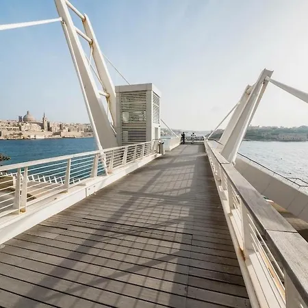 Superb Seafront Family By Buena Vista Sliema