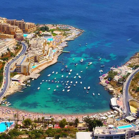 Superb Seafront Family Sliema