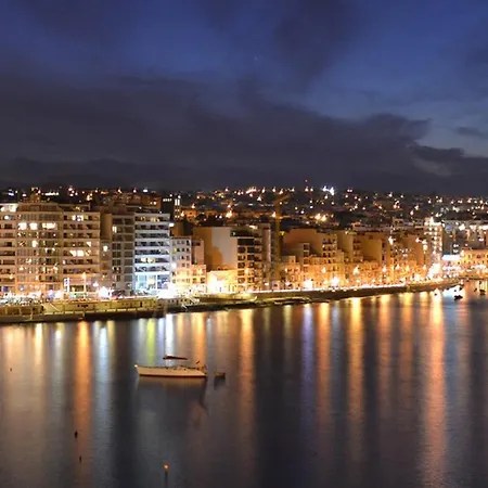 Superb Seafront Family Appartement *