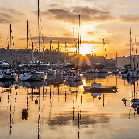 Lejlighed Superb Seafront Family Sliema