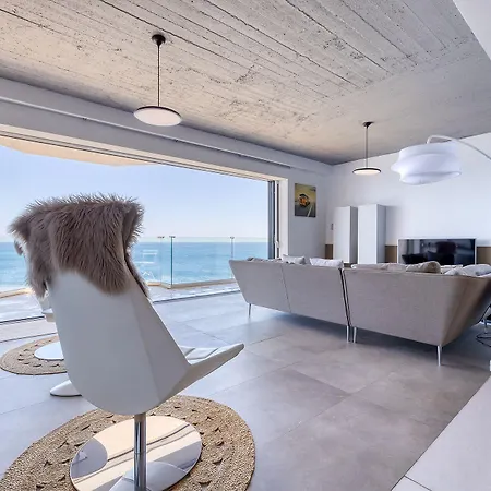 Superb Seafront Family By Buena Vista Apartamento
