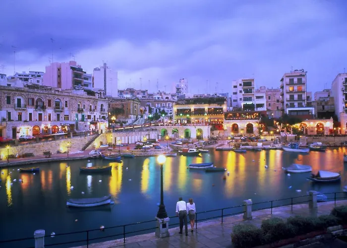 Superb Seafront Family By Buena Vista Appartamento Sliema