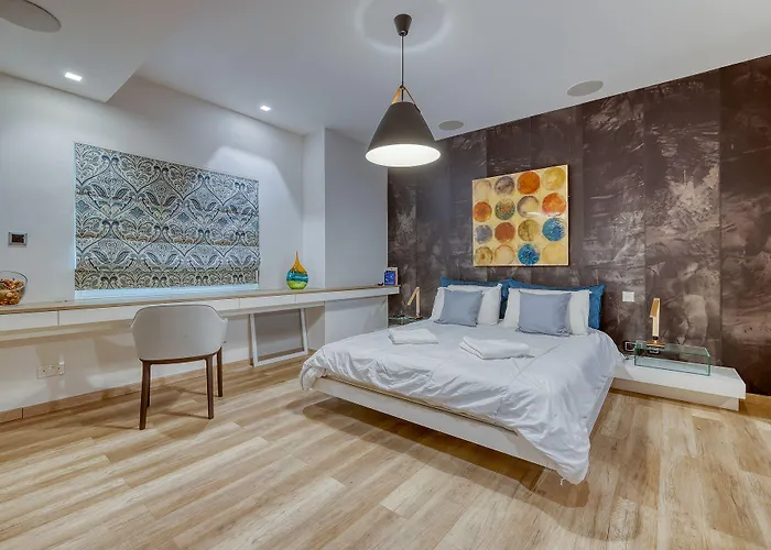 Superb Seafront Family By Buena Vista Appartamento Sliema