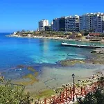 Superb Seafront Family By Buena Vista スリーマ