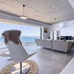 Superb Seafront Family By Buena Vista アパート