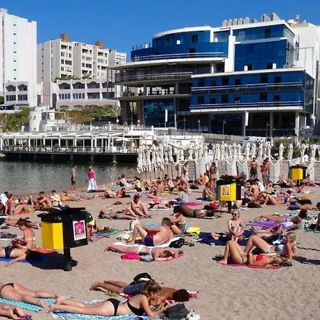 Superb Seafront Family *