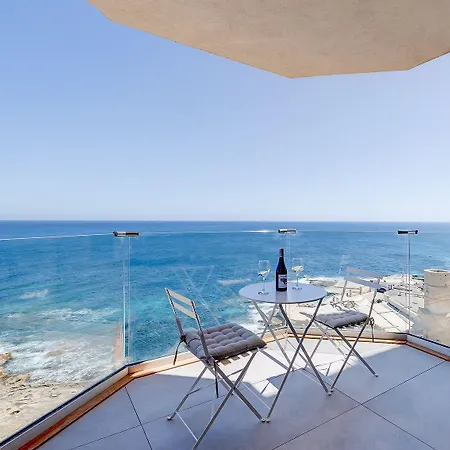 Apartman Superb Seafront Family *