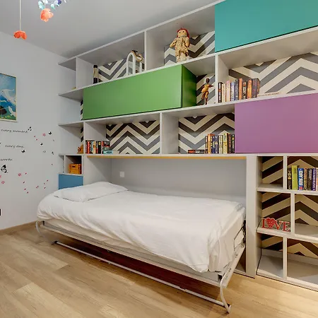 Superb Seafront Family Apartman